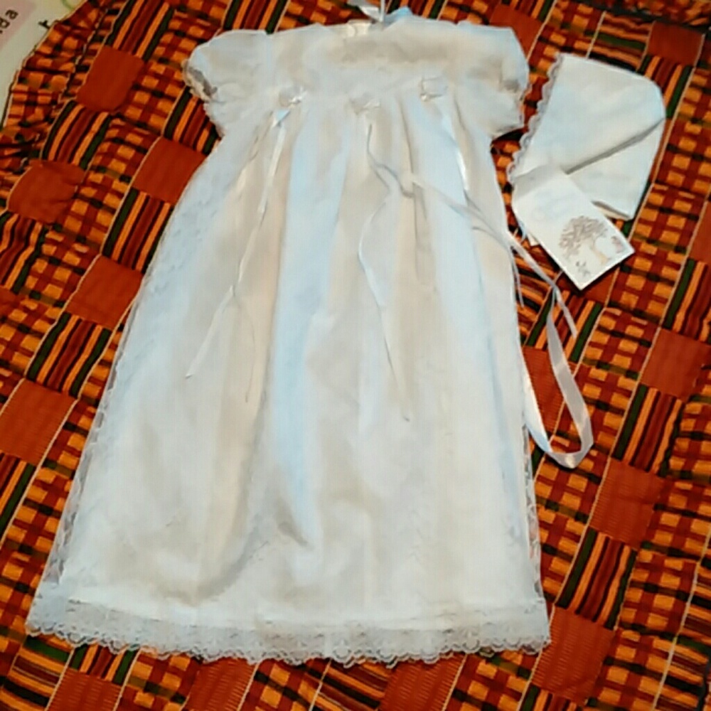 CHRISTENING GOWN (THE CHILDREN'S HOUR)